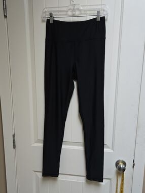 Infinite Performance Youth Essential High-Waist Black Leggings Medium Pocket